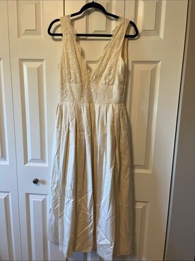 Ivory Lace V-Neck Midi Dress